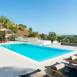 Terra Pietra Luxury Villas & Suites